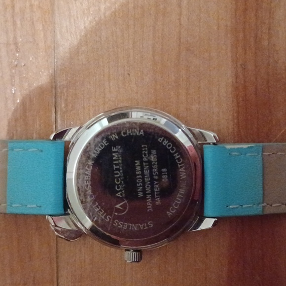 Cute Mermaid watch ⌚️ for small girls - Picture 4 of 10